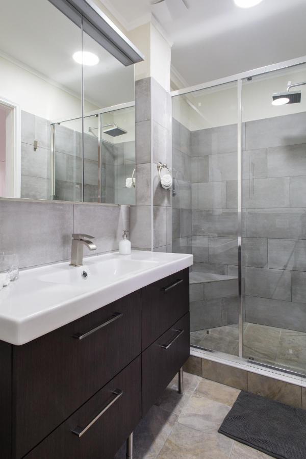 Athena'S Hideaway- Fully Renovated- Absolute Best Location エクステリア 写真